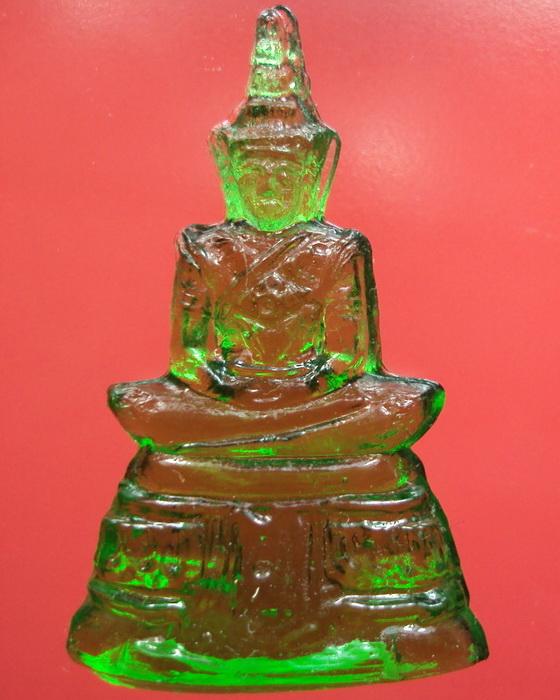 พระแก้วมรกต เนื้อแก้ว รศ200 ฉลองกรุง200ปี พศ.2525 ((องค์ที่2))