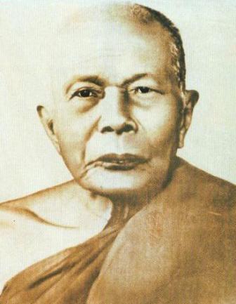 พระสมเด็จลพ.แดง โรยผงตะไบพระบูชา ภปร. วัดบวรฯ ปี 2508 พิมพ์ใหญ่ เนื้อแดง ( นิยม )  ปี 2513