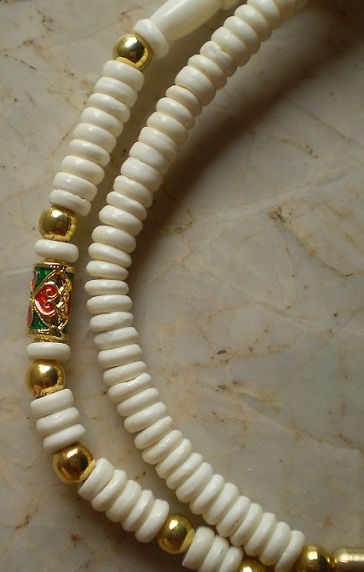 สร้อยกระดูกช้าง  สลับทองไมครอน  ห่วงกลางโค้ง  เคาะเดียว 