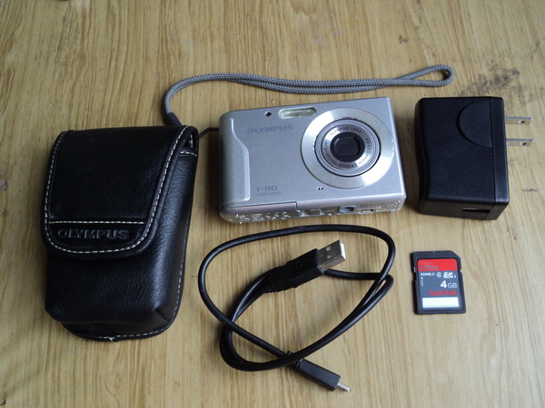 กล้อง Digital Olympus T110......12.0Mpixels / มาโคร 5 มม. +sd4gb+กระเป๋าOlympus 