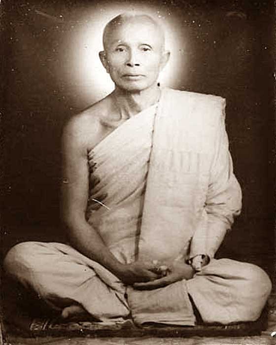 พระยอดขุนพล พระครูวรพรตวิธาน วัดจุมพล จังหวัดขอนแก่น