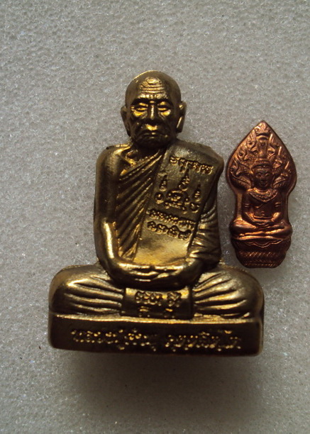 รูปหล่อปั๊มรุ่นแรก+นาคปรกรุ่นแรก เคาะเดียว*****650*****ครับ