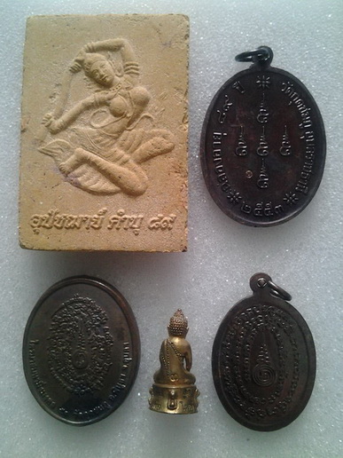 หลวงพ่อคำบุ 5 องค์ พร้อมกล่อง ทุกองค์ เคาะเดียว*****1050*****ครับ