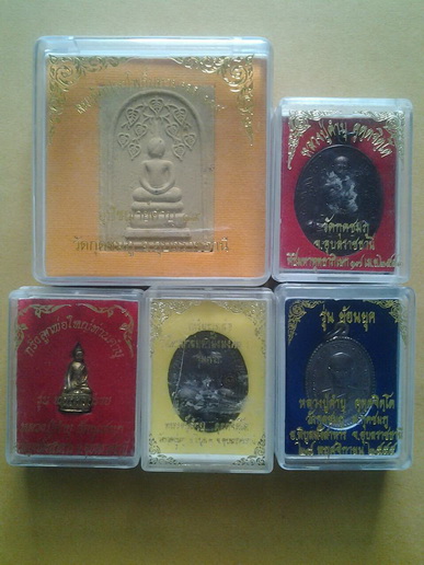 หลวงพ่อคำบุ 5 องค์ พร้อมกล่อง ทุกองค์ เคาะเดียว*****1050*****ครับ