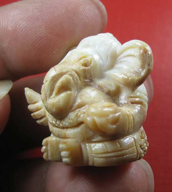 พระพิฆเนศรแกะจากหินพระธาตุ หลวงปู่คำบุ คุตฺตจิตโต จ.อุบลราชธานี แชมป์สายอิสาน เคาะเดียว