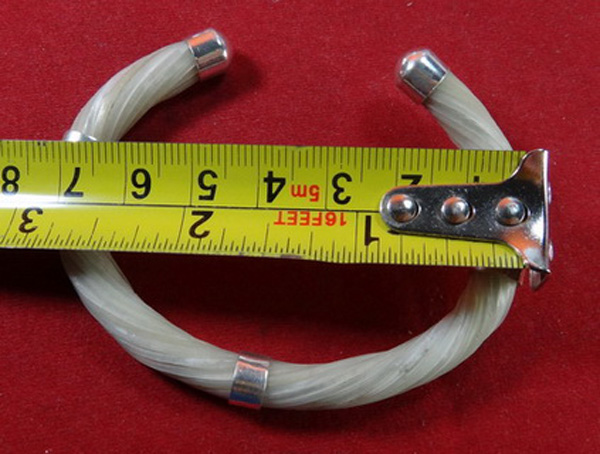 เคาะเดียว...((( กำไลหางช้าง สีขาว ))) จับเงิน สวยๆ ปรับขนาดได้ หายากครับ...