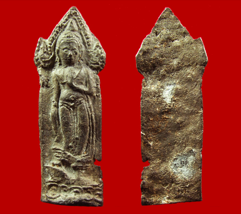 พระลีลาซุ้มหงอนไก่ กรุเขาพนมเพลิง จ.สุโขทัย เนื้อชินเงิน