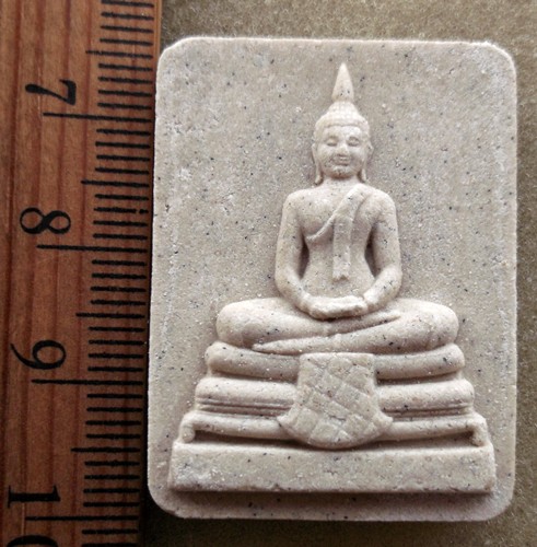 10 บาท พระผงหลวงพ่อพุทธโสธร .....รหัส ik103