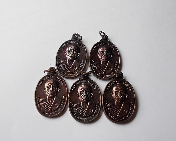 *วัดใจ200(5เหรียญ)*หลวงพ่อคูณตลาดไทรเก่า ปี 22 เนื้อทองแดง