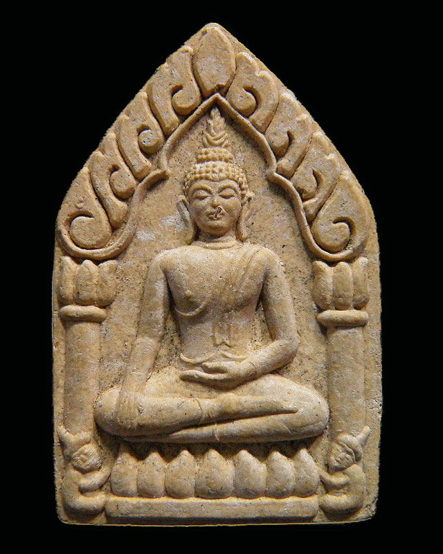 ขุนแผนผงพรายกุมาร รุ่นแรก หลวงปู่ฤทธิ์ รัตนโชติ พิมพ์ใหญ่ ขุนแผนรุ่นนี้ สร้าง ปี 2542 ฝังตะกรุด