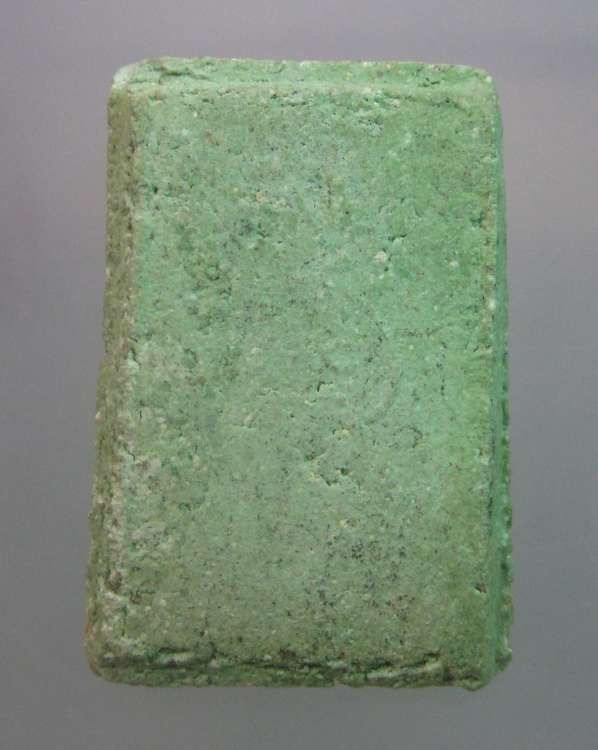 "เคาะเดียว" พระเนื้อผงพิมพ์พระพุทธไม่ทราบที่ครับ