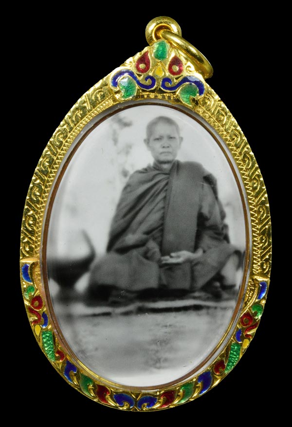 รูปถ่ายบาตรข้าง หลวงพ่อผาง วัดอุดมคงคาคีรีเขตต จ.ขอนแก่น สภาพสวยมาก+เลี่ยมทองลงยาหนาหนาครับ