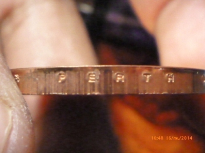 เหรียญหลวงพ่อเงิน หลังกรมหลวงชุมพร วัดบางคลาน เหรียญเพิร์ธ เนื้อทองแดงขัดเงา ปี 2537 สภาพสวยครับ