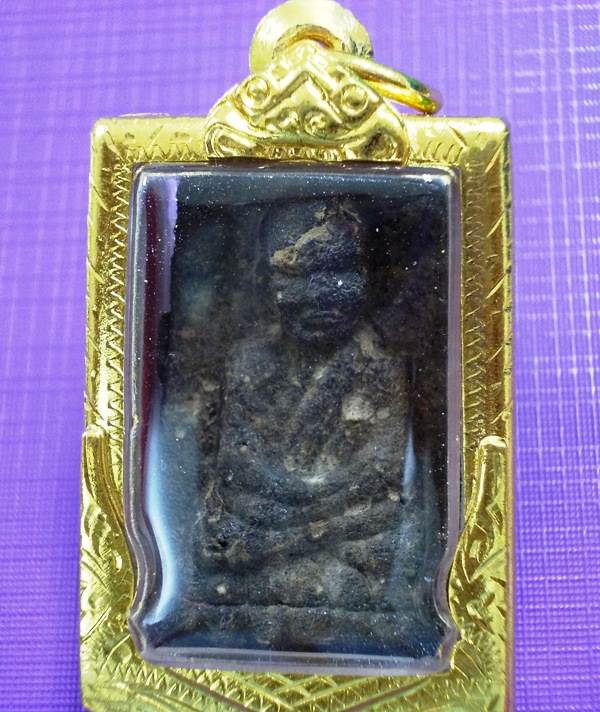 หลวงปู่ทวด วัดห้วยมงคล รุ่นสร้างพระให้แม่ เลียมไมครอนแจกกรรมการหล่อหลวงพ่อโสธร ปี 44