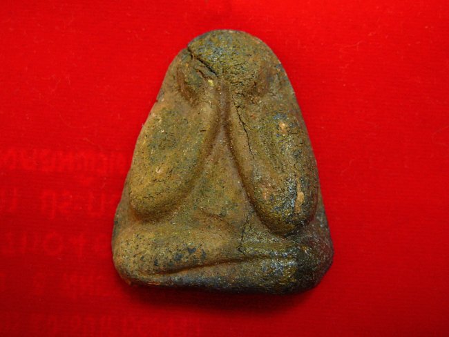 หลวงพ่อแดง วัดเขาบันไดอิฐ