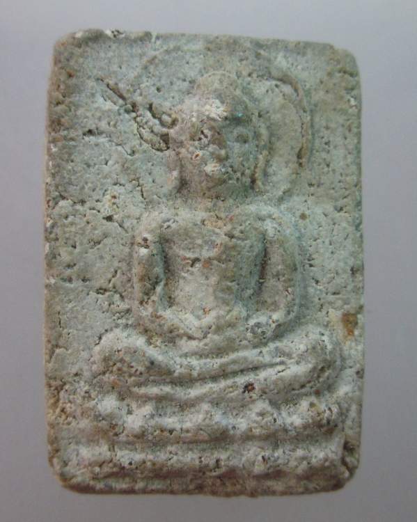 พระเนื้อผงไม่ทราบที่ครับ