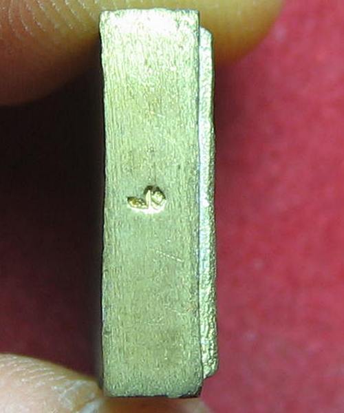 เคาะเดียว สมเด็จคะแนน หล่อโบราณ หลวงพ่ออุ้น วัดตาลกง รุ่น 2 สวย พร้อมกล่อง ราคาเบาๆ 