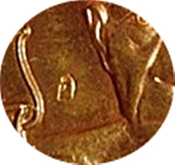 เหรียญโบว์ รุ่น๑ หลวงพ่ออุ้น วัดตาลกง จัดสร้างปี ๒๕๔๘เนื้อทองแดง