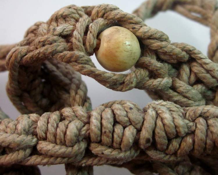 เชือกคาดเอว +ตะกรุด 2 ชั้น+ลูกสะกด เก่าพอสมควร