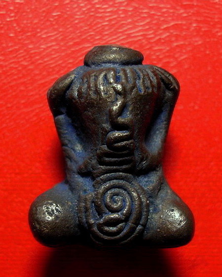 *พระปิดตายันต์ยุ่งเนื้อแร่ หลวงพ่อแช่ม วัดดอนยายหอม หายาก สวยมากค่ะ*