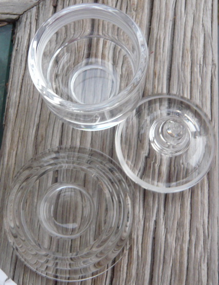 โถใหญ่2ชั้น ถอดได้สำหรับใส่พระธาตุหรือเกศา เกรดA อะคลิลิค เนื้อใสขนาดตามรูป งานอย่างดีครับ ครับ