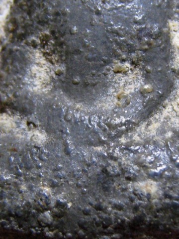 พระกลีบบัวหลังปิดตา เนื้อชินเขียว หลวงปู่บุญ วัดกลางบางแก้ว จ.นครปฐม มาพร้อมบัตรรับรอง  