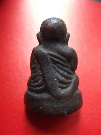 รูปหล่อหลวงพ่อเงินเก่าครับ