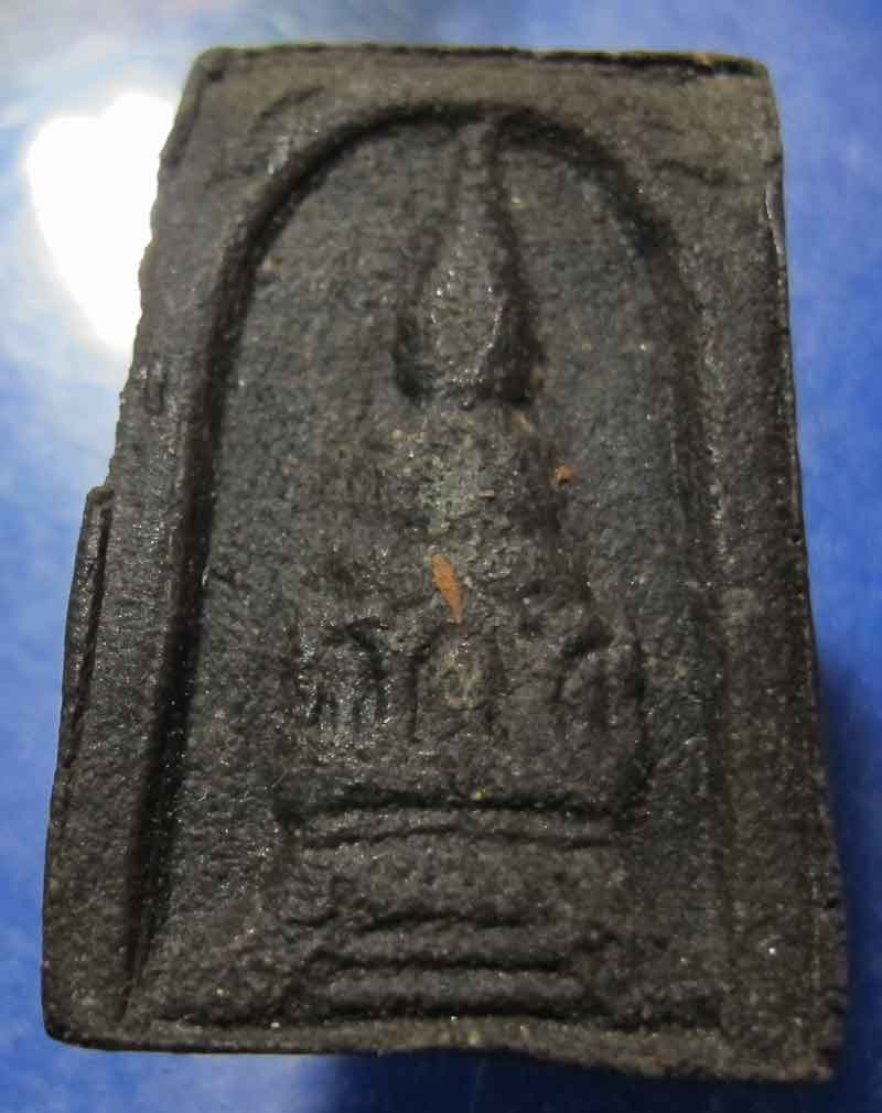 หลวงปู่ทวด เนื้อว่าน รุ่นสร้างมณฑป สี่เหลี่ยม หลังสถูป ฝังตะกรุดเงิน ปี 2540 วัดทรายขาว จ.ปัตตานี