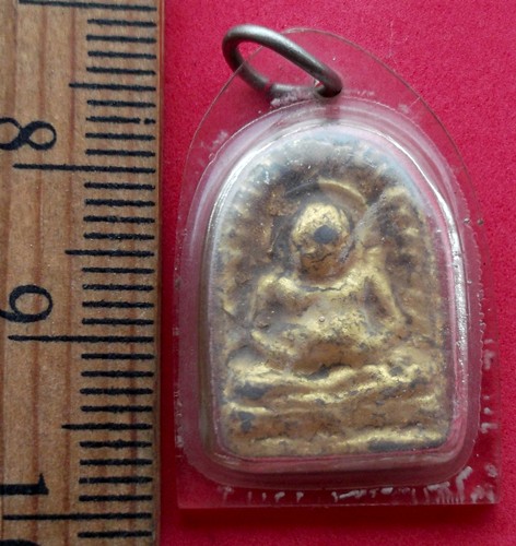 10 บาท พระเนื้อชิน *** Pj475