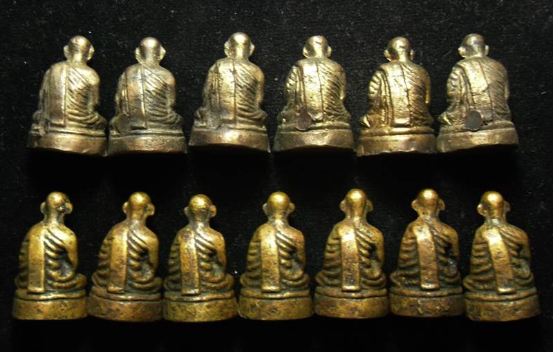 รูปหล่อโบราณ หลวงพ่อขอม วัดไผ่โรงวัว สุพรรณบุรี