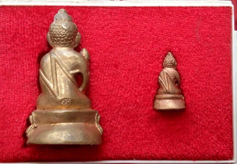 หลวงปู่ ญาท่านสวน วัดนาอุดม พระกริ่งสายรกพระพุทธเจ้า+ พระชัยวัฒย์ ปี 39สวยแชมป์ มีจารแบบนี้ หายาก