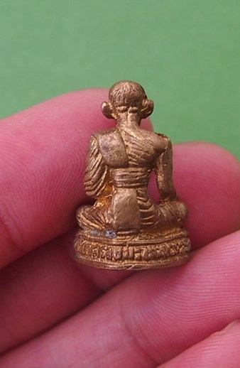 ***เริ่ม 10 บาท***เคาะเดียวแดง รูปหล่อหลวงปู่ศุข (1)