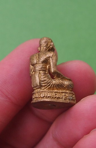 ***เริ่ม 10 บาท***เคาะเดียวแดง รูปหล่อหลวงปู่ศุข (1)
