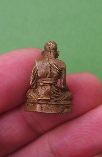 ***เริ่ม 10 บาท***เคาะเดียวแดง รูปหล่อหลวงปู่ศุข (2)