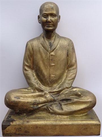 พระบูชาคุณแม่บุญเรือน ขนาดหน้าตัก 4 นิ้ว ปี 2532 หายาก