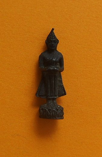 ***เริ่ม 10 บาท***เคาะเดียวแดง รูปหล่อหลวงพ่อวัดบ้านแหลม ปี 33
