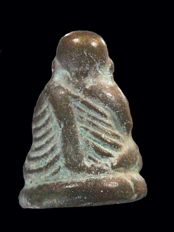 หลวงพ่อเงิน รุ่น ปืนเเตก