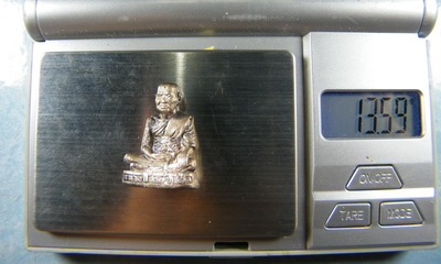 (เคาะเดียว) รูปหล่อลอยองค์ เนื้อเงิน หลวงปู่เจือ วัดกลางบางแก้ว ฐานตอกเลข