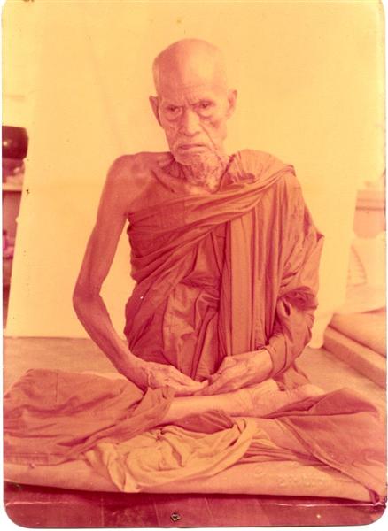เคาะแรก @@@ หลวงพ่อสงฆ์ เนื้อทองแดง นิยม ฟันหนู รุ่น ๒ ปี ๒๕๑๑ ตลับเงิน