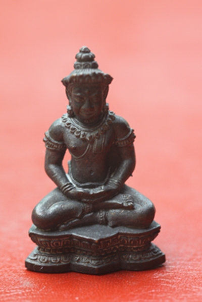 (ราคาพิเศษฉลองปีที่ ๓  ๑๒๐ บาท) พระกริ่งเศรษฐีศรีสะเกษ หลวงปู่เกลี้ยง วัดโนนแกด จ.ศรีสะเกษ