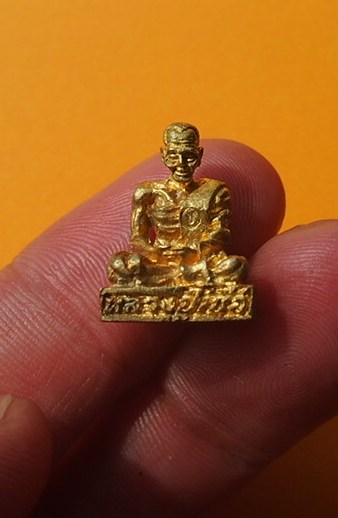 @@เริ่มแดง100 บาท@@รูปหล่อหลวงปู่เชื้อ วัดศรีทุ่งทอง ประจวบฯ
