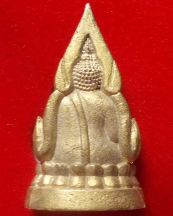 พระดีราคาเบา...พระพุทธชินราช ลอยองค์ รุ่นเสาร์ห้า ปี 53 เนื้อทองระฆัง