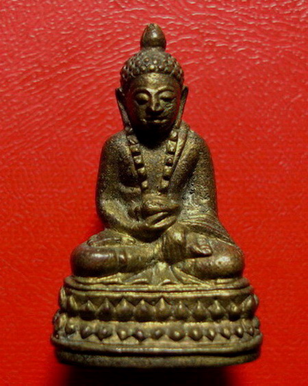 *พระกริ่งสวนเต่า หลวงพ่อแย้ม วัดสามง่าม จ.นครปฐม ปี 2527 ค่ะ*