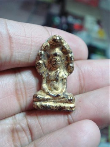 พระวัดเชิงท่า (พิมพ์เล็ก) ทาชาดแดง ปิดทอง พิมพ์พระนาคปรก สวยๆ (เคาะเดียว) 350 บาท