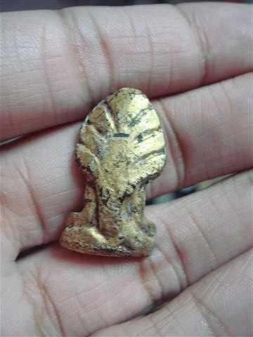 พระวัดเชิงท่า (พิมพ์เล็ก) ทาชาดแดง ปิดทอง พิมพ์พระนาคปรก สวยๆ (เคาะเดียว) 350 บาท