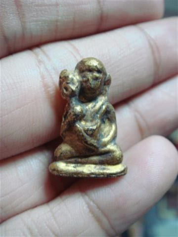 พระวัดเชิงท่า (พิมพ์เล็ก) ทาชาดแดง ปิดทอง พิมพ์พระมาลัย สวยๆ (เคาะเดียว) 350 บาท