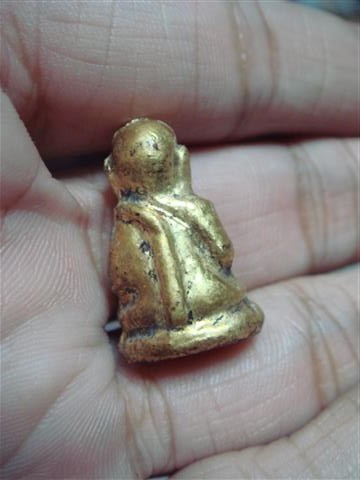 พระวัดเชิงท่า (พิมพ์เล็ก) ทาชาดแดง ปิดทอง พิมพ์พระสังกัจจายน์ สวยๆ (เคาะเดียว) 350 บาท ( 2 )