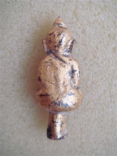 พระวัดเชิงท่า (พิมพ์เล็ก) ทาชาดแดง ปิดทอง พิมพ์พระยอดธง สวยๆ (เคาะเดียว) 350 บาท