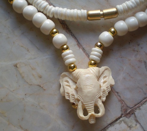 สร้อยกระดูกช้าง  สลับทองไมครอน  ห่วงกลางหัวช้าง  เคาะเดียว 