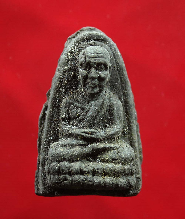 หลวงปู่ทวดเนื้อว่าน พิมพ์พระรอด วัดนาประดู่